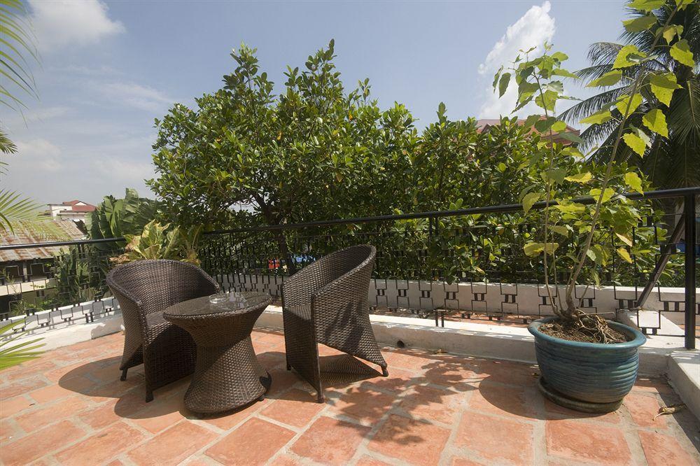 The Sangkum Hotel Phnom Penh Exteriör bild