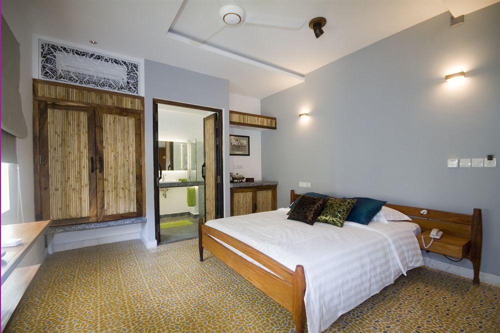 The Sangkum Hotel Phnom Penh Exteriör bild