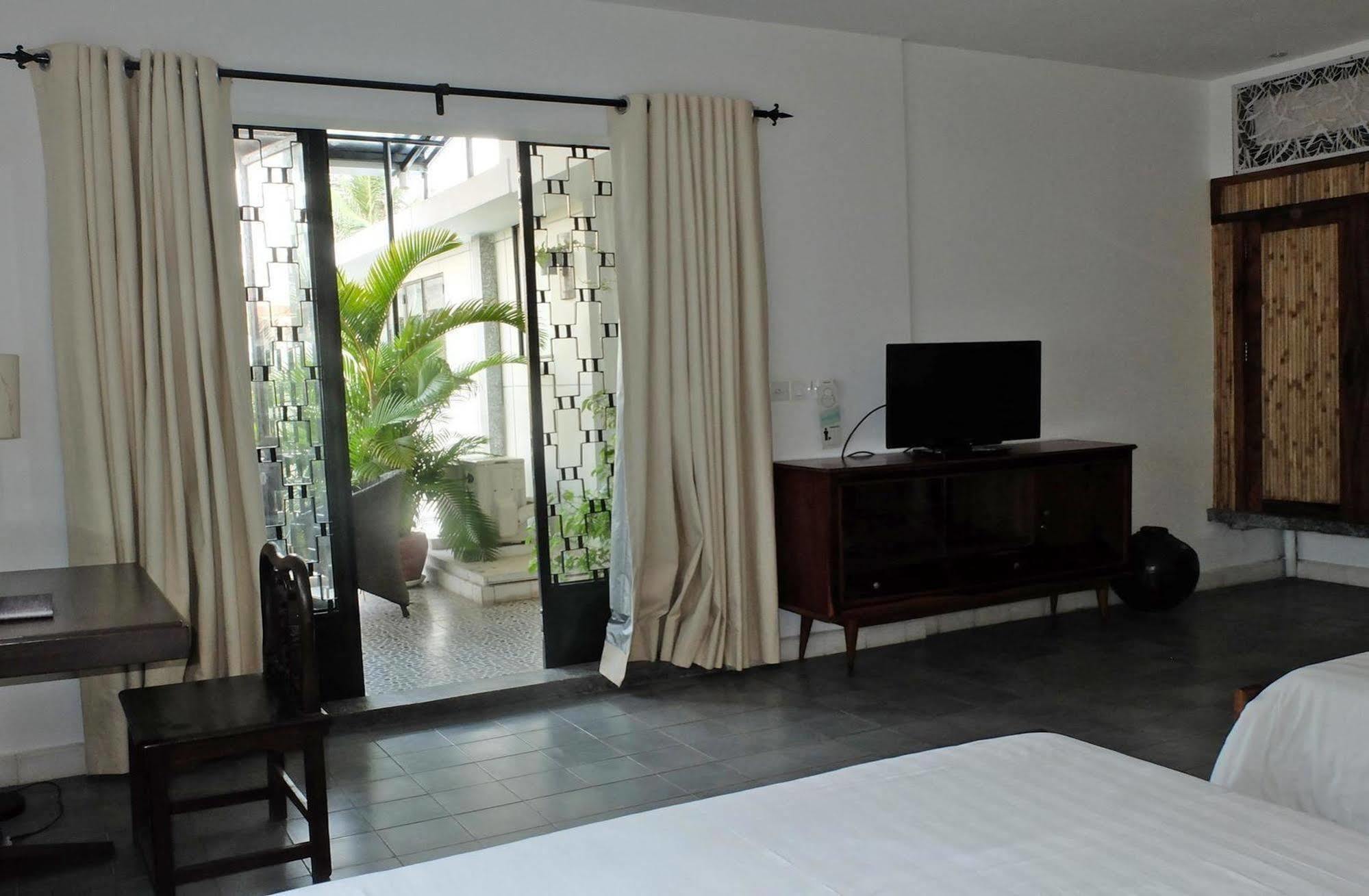 The Sangkum Hotel Phnom Penh Exteriör bild