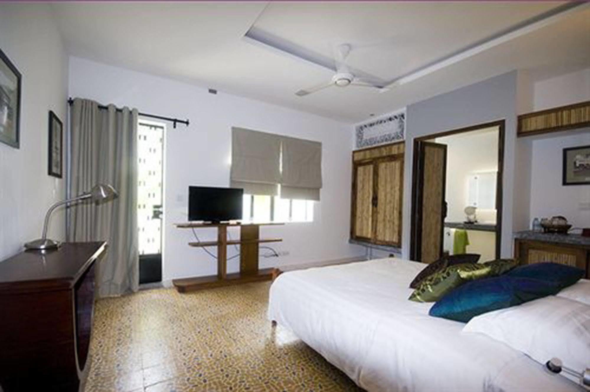 The Sangkum Hotel Phnom Penh Exteriör bild