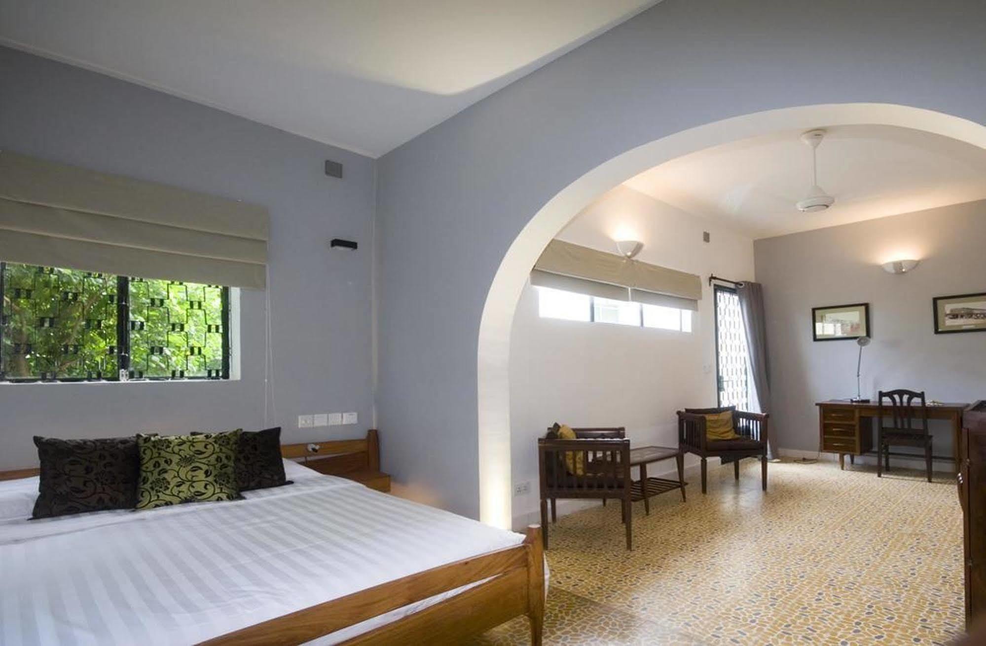 The Sangkum Hotel Phnom Penh Exteriör bild